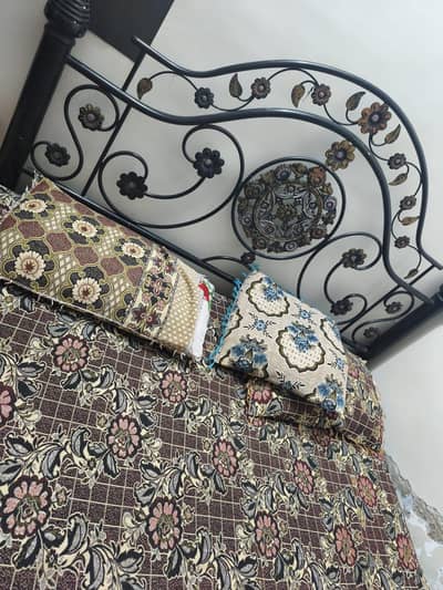 iron bed set for sale
