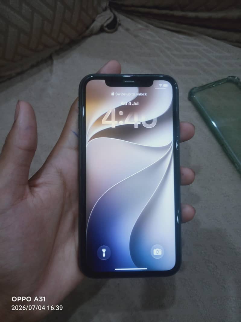 Apple iPhone 11 3