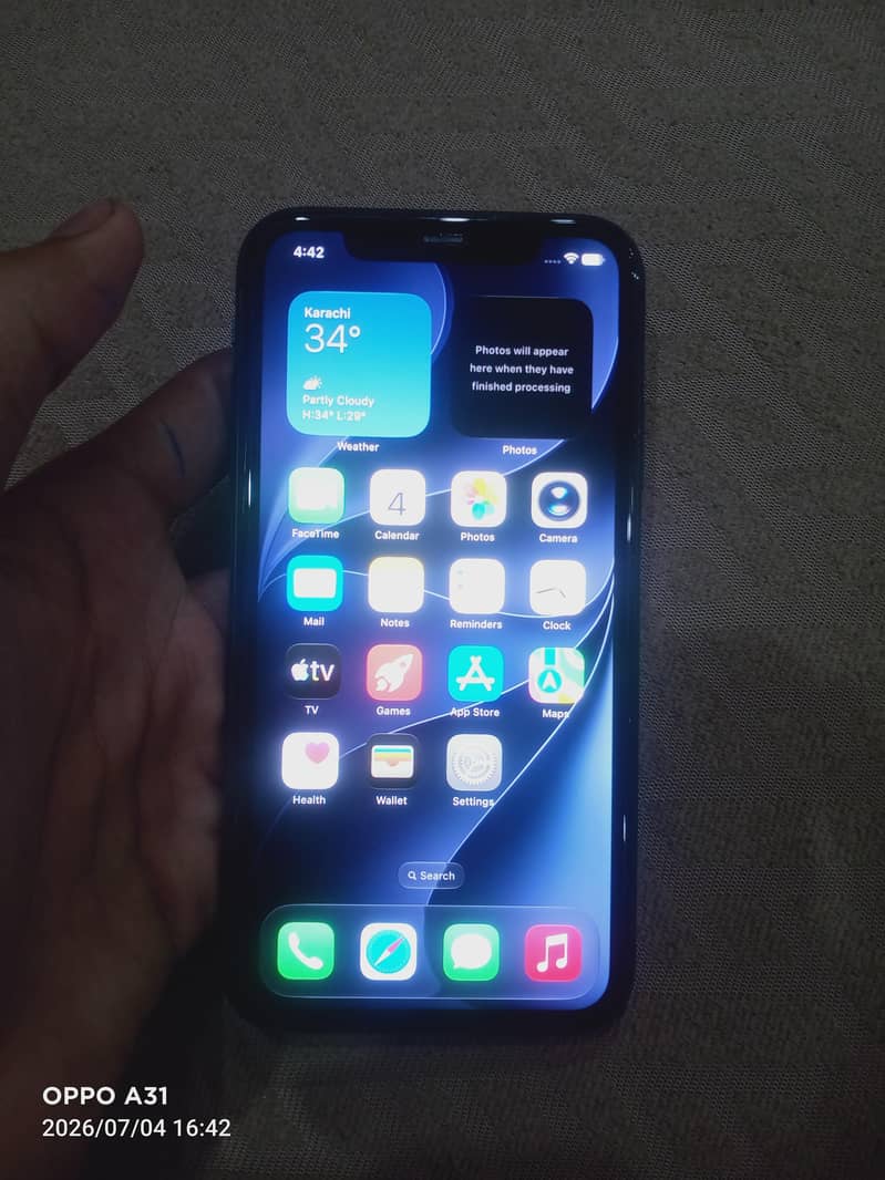 Apple iPhone 11 7