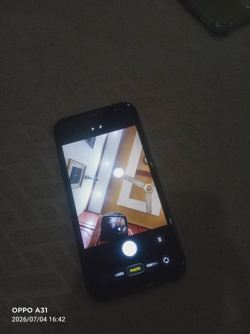 Apple iPhone 11 9