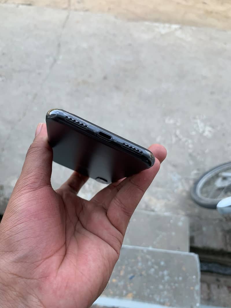 Apple iPhone X 2