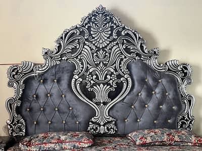 Chinyoti style King size Bed furniture set brand new condition