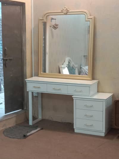dressing table