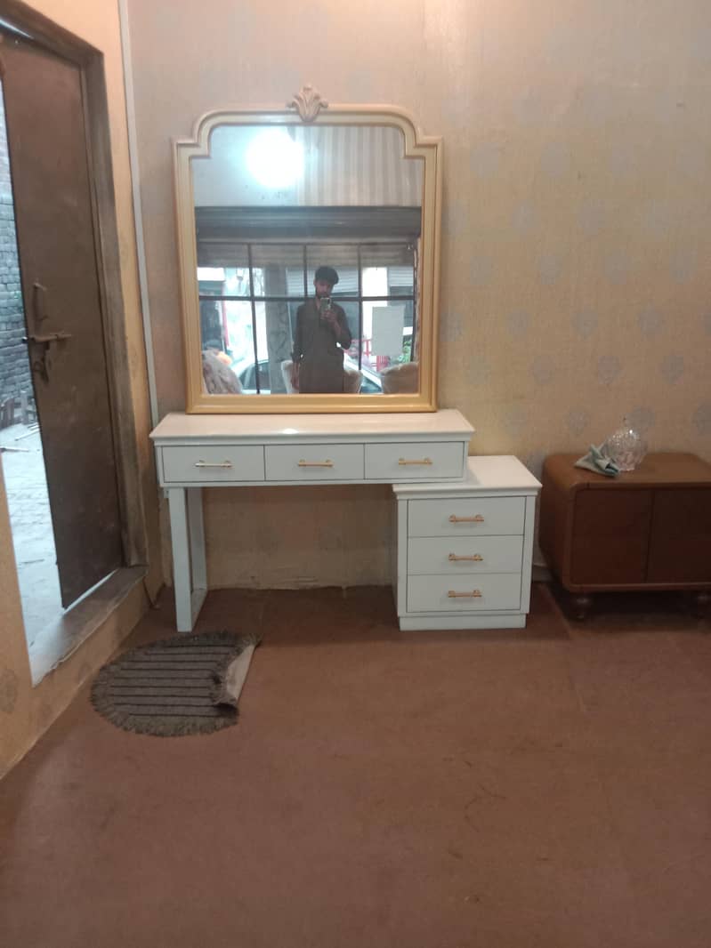 dressing table 2