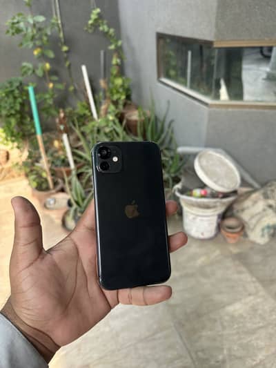 Apple iPhone 11 /factory unlock /water pack/ condition10/10
