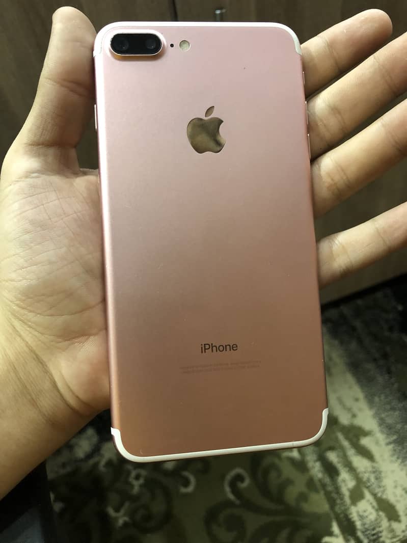 Apple iPhone 7 Plus 0