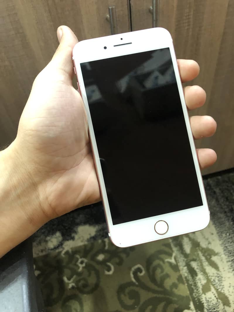 Apple iPhone 7 Plus 1