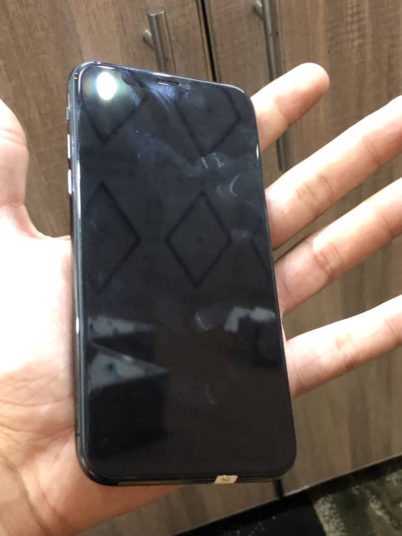 Apple iPhone X 4