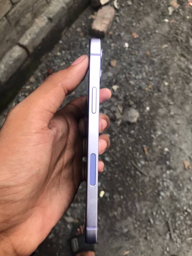 Apple iPhone 12 2