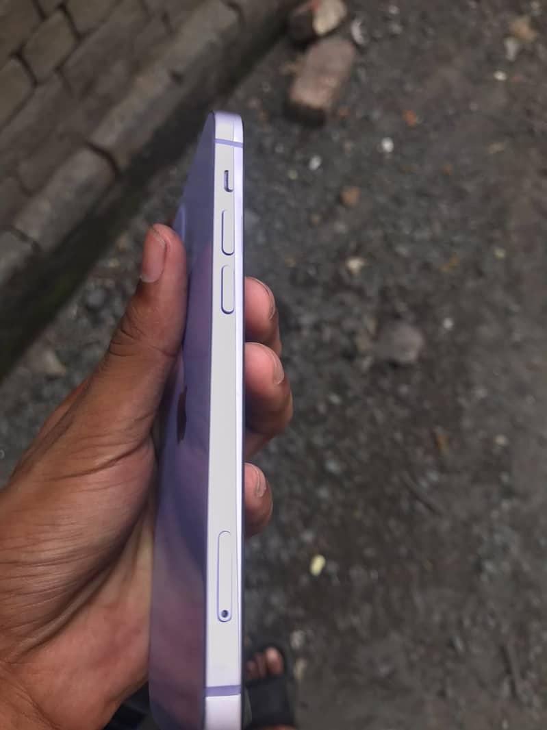 Apple iPhone 12 5