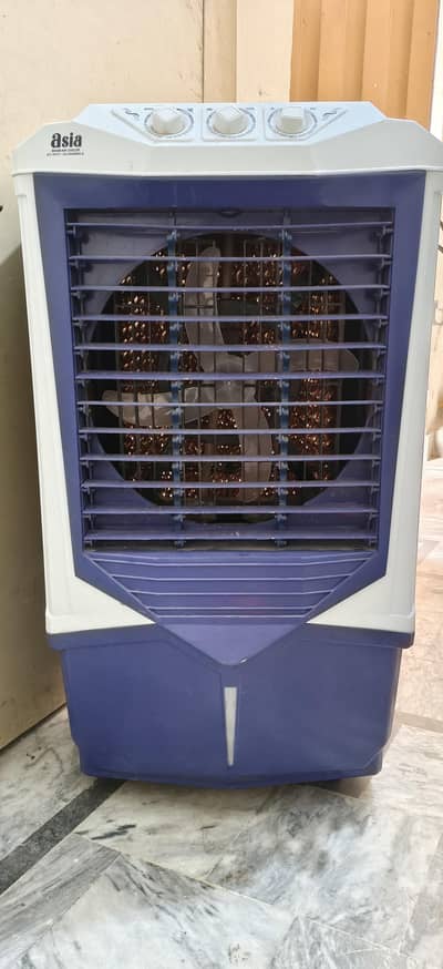 12Volt ka air color ha supply pa chalta