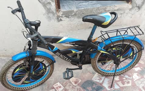 Benzema Super  Boys Cycle with Carrier - Kamalia