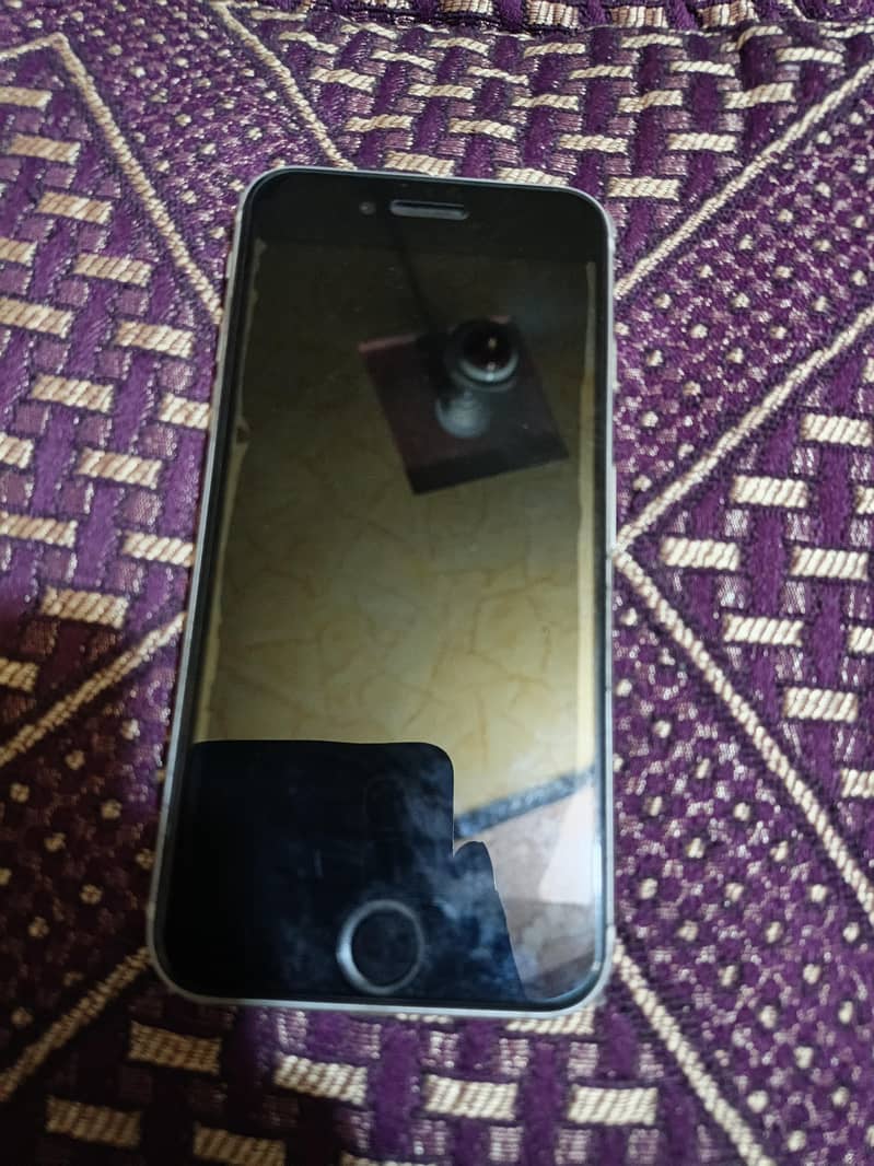 Apple iPhone SE 3