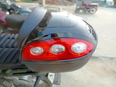 tail box new