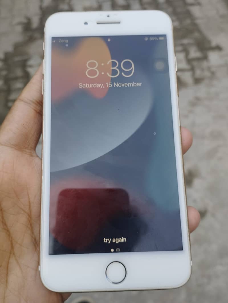 Apple iPhone 7 Plus 0