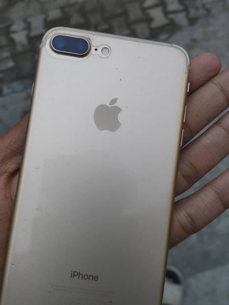 Apple iPhone 7 Plus 3