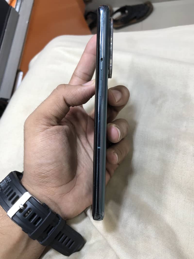 One Plus 9 Pro 5