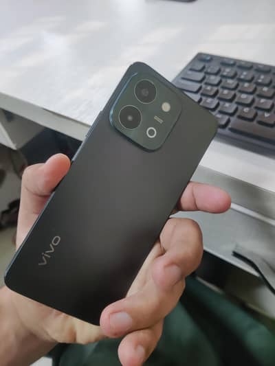 Vivo Y28