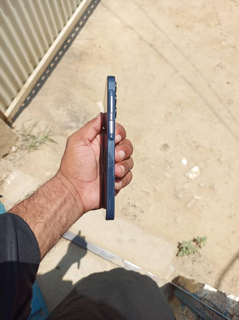 اوکے باکس 10 بائ 10 کنڈیشن 3