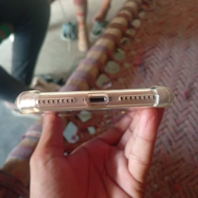 Apple iPhone 7 Plus 1