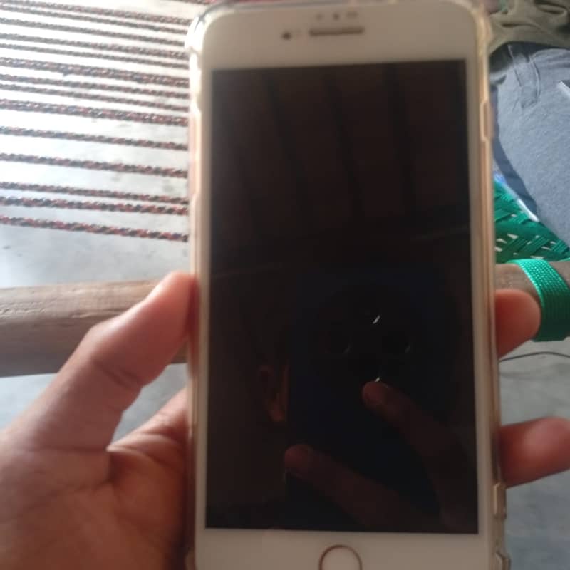 Apple iPhone 7 Plus 3