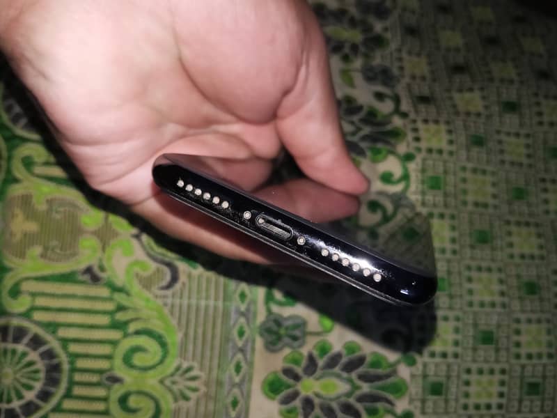 Apple iPhone X 3