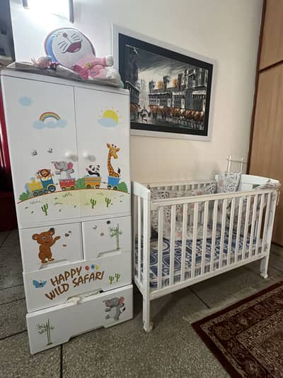 Kids Cot/ Crib (Tinnies) and wardrobe set