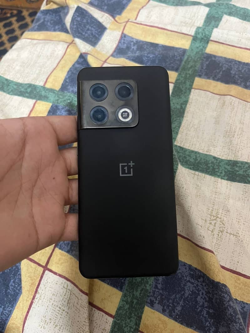 One Plus 10 Pro 1