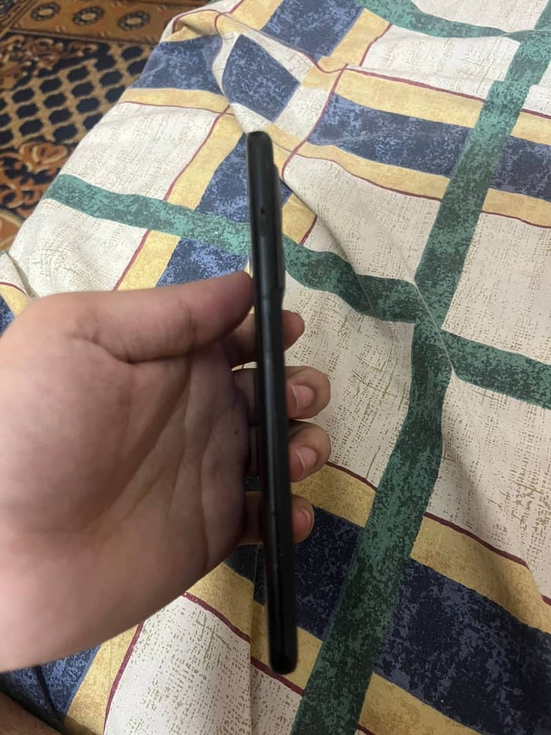 One Plus 10 Pro 4