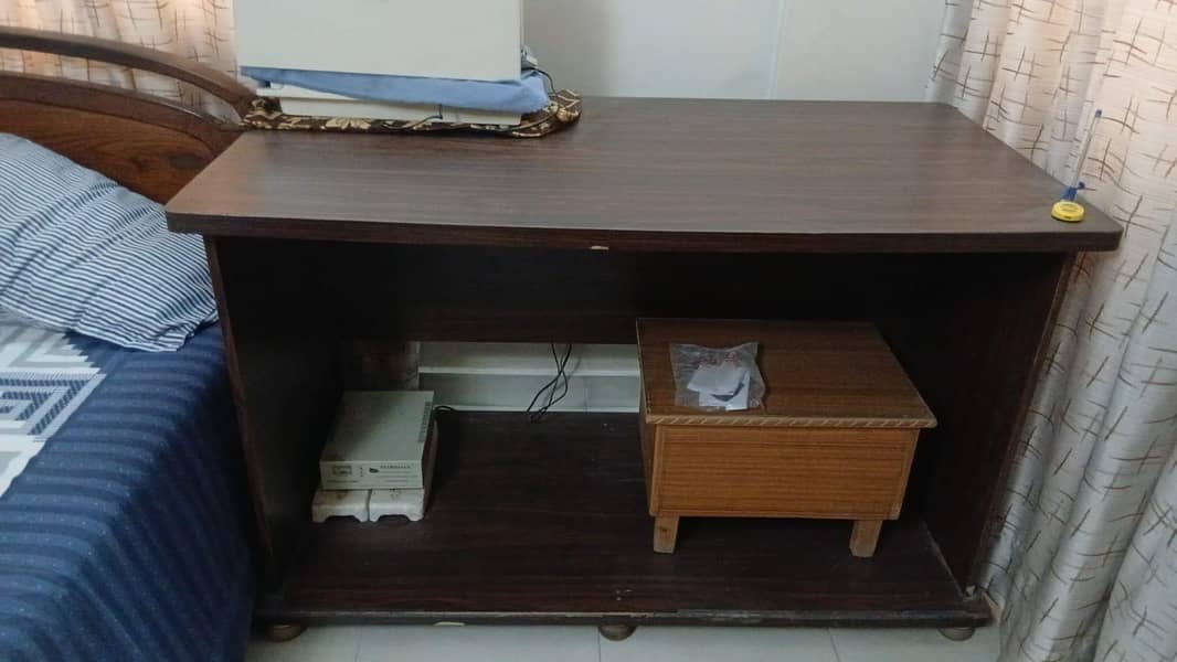 Office table 0