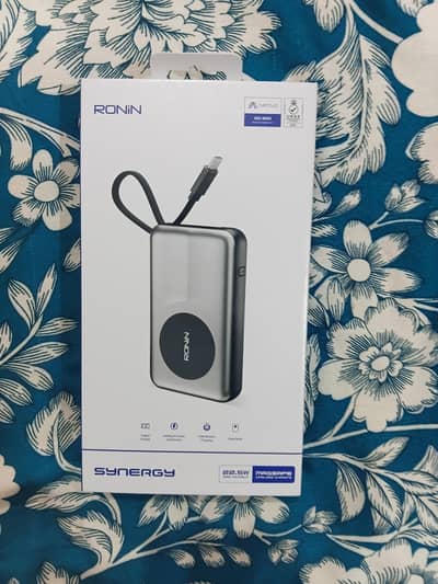 RONIN Synergy Magnetic Wireless Power Bank