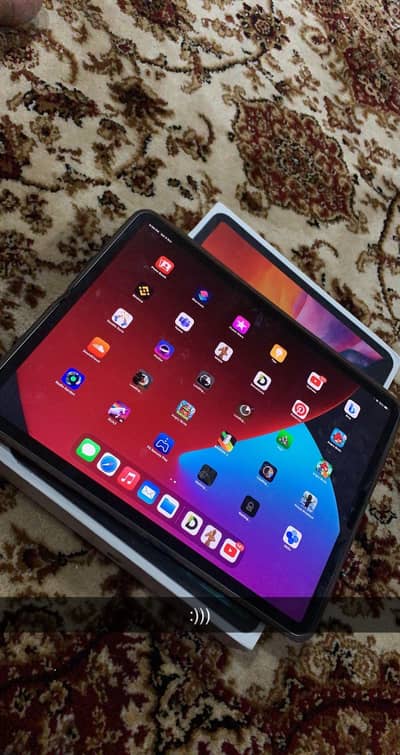 iPad Pro 12.9 Inch space gray