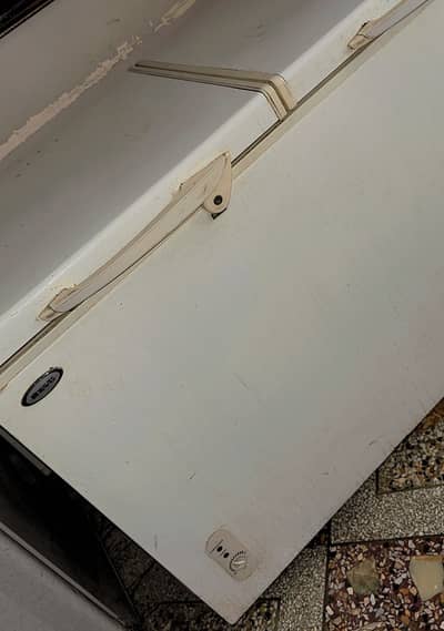 WAVES DOUBLE DOOR DEEPFREEZER FULL SIZE
