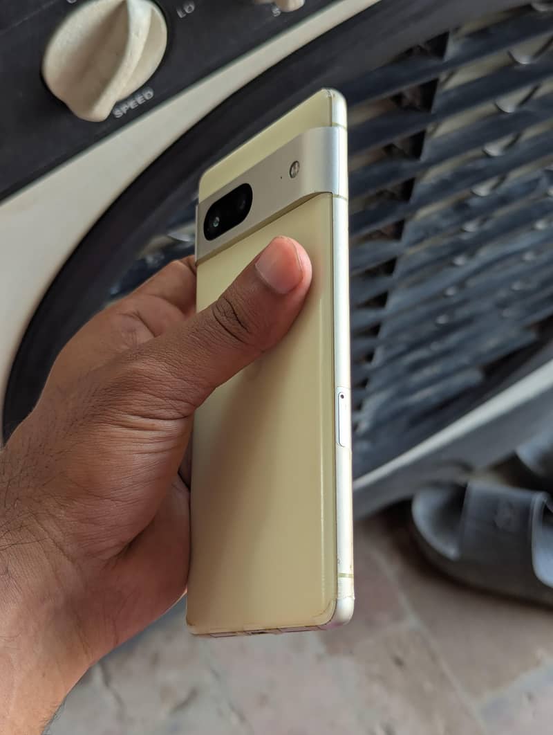 Google Pixel 7 3