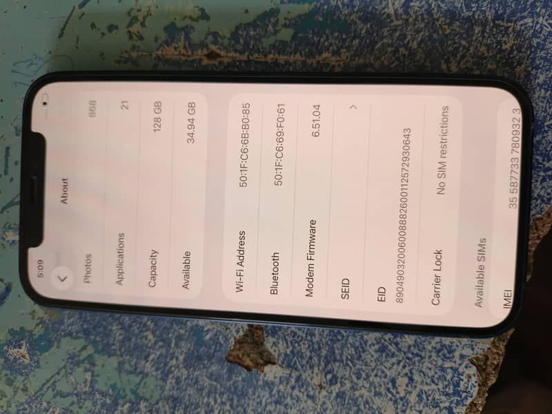 Apple iPhone 12 4