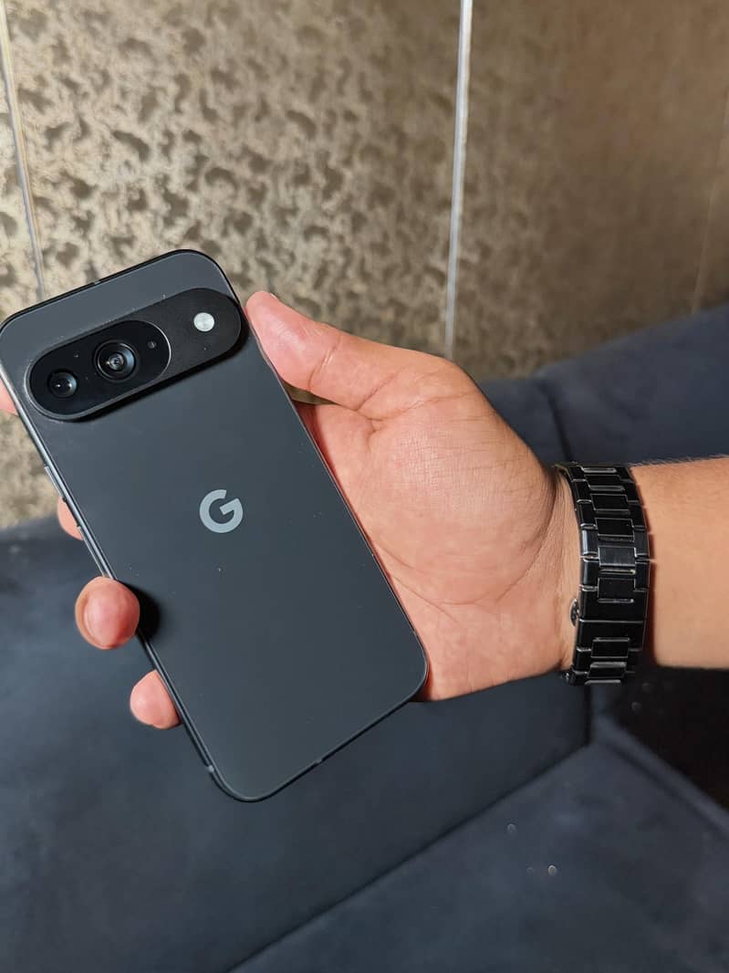 Google Pixel 9 4