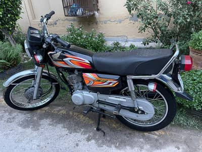 Honda CG 125 in good condition.