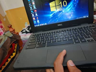 Dell chrome book 10/10 condition