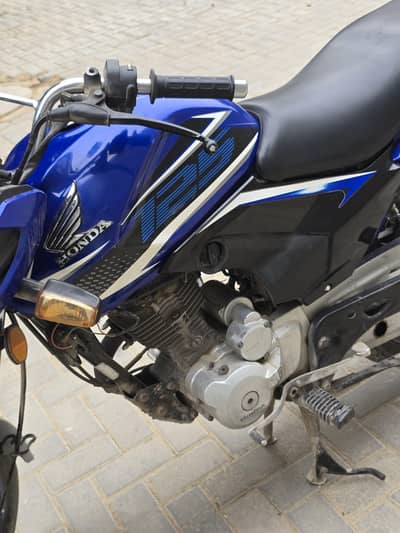 HONDA 125 F 2022