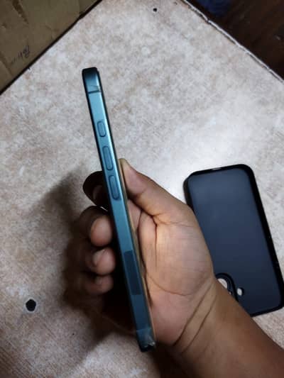 Apple iPhone 16 128gb 98 battery health teal green with box