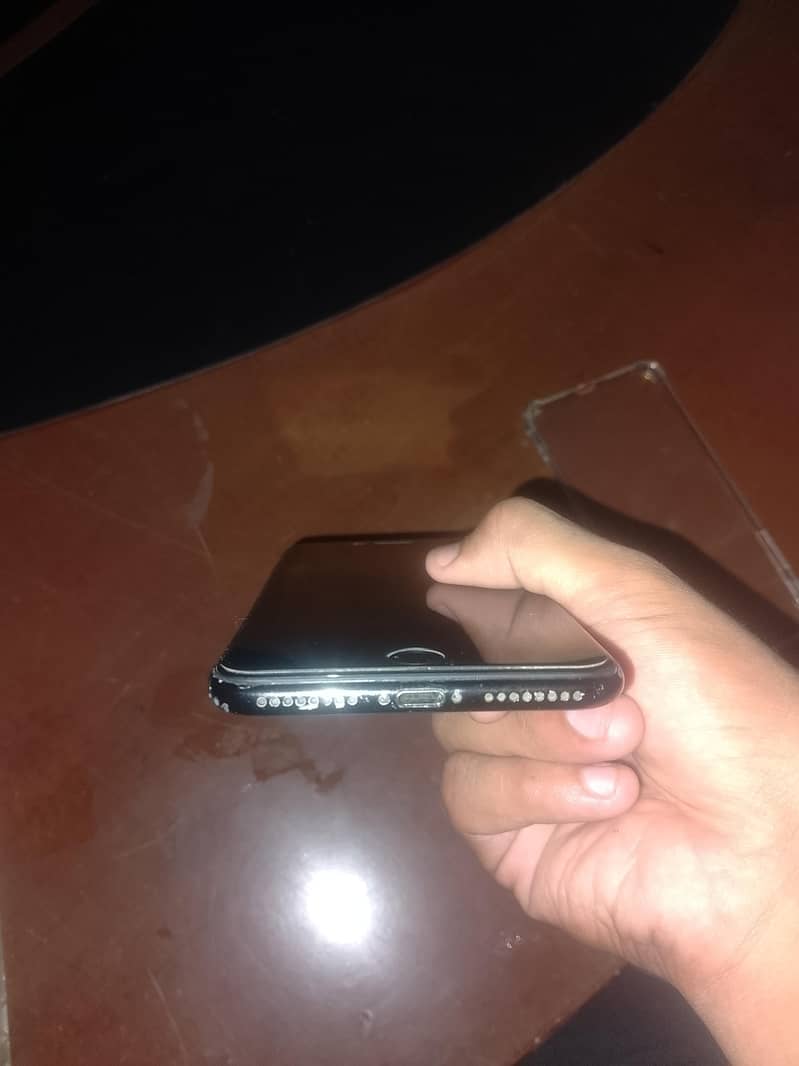 Apple iPhone 7 Plus 3