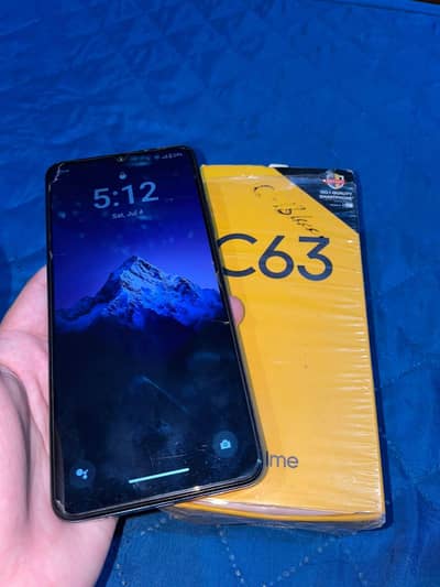 Realme C63