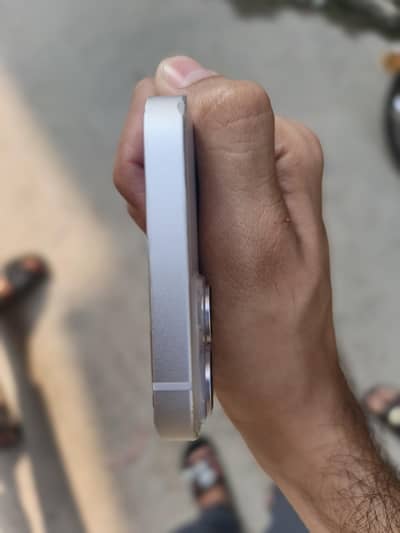 Apple iPhone 14