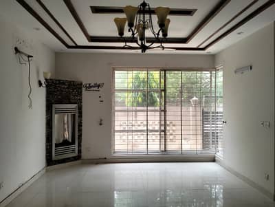 5 MARLA BEAUTIFUL HOUSE AVAILABLE FOR RENT
