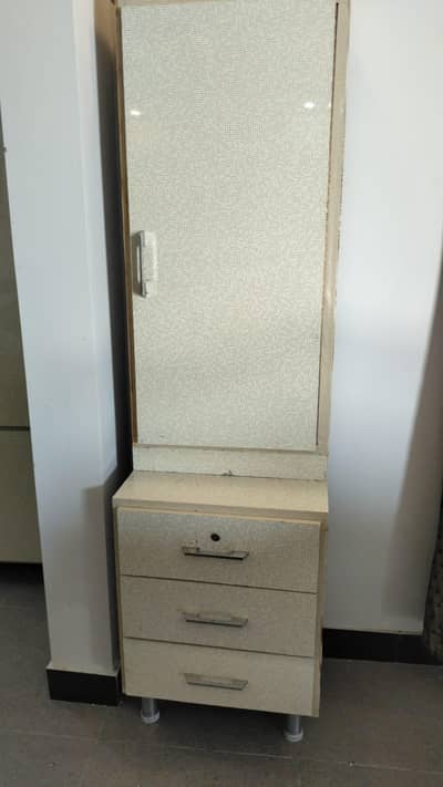 dressing table
