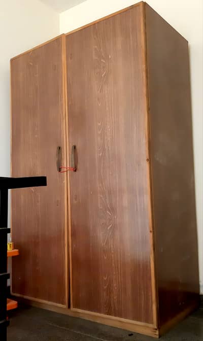 WOODEN WARDROBE IN GOOD CONDITION