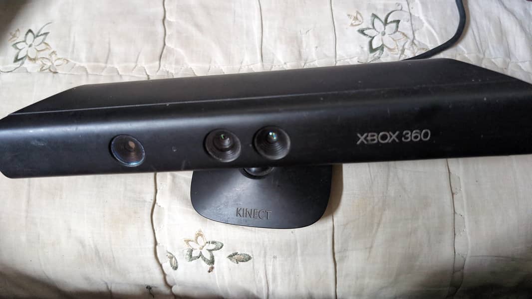 Xbox 360 Kinect 0