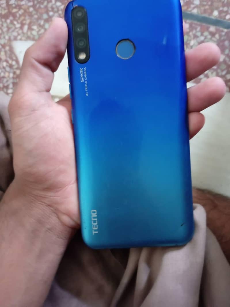 Tecno Spark 4 10