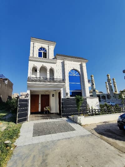 5 Marla corner House In Only Rs. 27000000