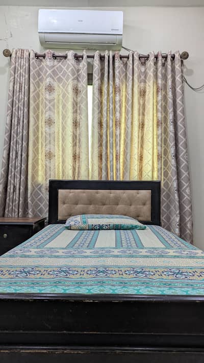 Single Bed (Spring Mattress & Side Table)